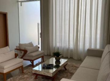 Casa de 3 quartos, São Paulo · Casa com 140 m² e 3 quartos à venda em Interlagos
