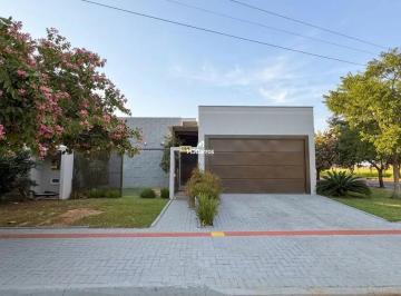 Casa · 129m² · 3 Quartos · 1 Vaga · Excelente casa de esquina à venda no Bairro Santa Fé em Dourados MS