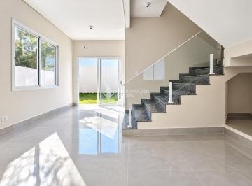 Casa · 135m² · 3 Quartos · 2 Vagas · Sobrado em Condomínio com Amplo Quintal!!