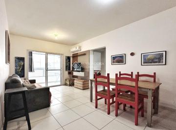 Apartamento · 67m² · 2 Quartos · 1 Vaga · Apartamento mobiliado com 2 dormitórios em Canasvieiras, a 700 metros da praia.