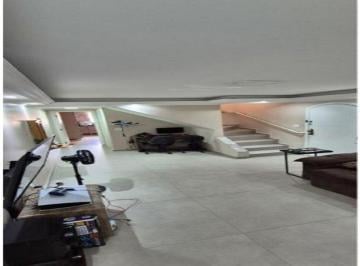 Casa de 3 quartos, São Paulo · Sobrado com 3 dormitórios e uma suíte no Tremembé.