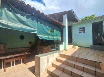 Casa · 2 Quartos · Casa na vila Hortênsia com Edícula