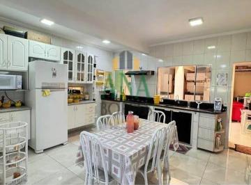 Casa · 4 Quartos · Sobrado  com 4 dormitórios