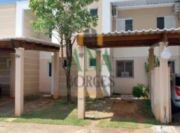 Casa · 2 Quartos · Casa com 02 suítes em Condomínio