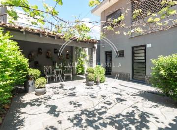1 · Casa com 300 m², 4 quartos sendo 1 suíte à venda no bairro Jardim Paulistano.