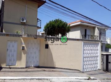 Casa · 203m² · 3 Quartos · 2 Vagas · Sofisticação e Exclusividade em Casa Triplex no Bosque da Saúde