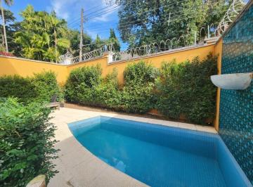 Casa · 215m² · 3 Quartos · 3 Vagas · Casa em Condomínio com Piscina e espaço gourmet