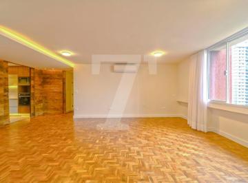 Apartamento · 135m² · 3 Quartos · 2 Vagas · Imóvel reformado, pronto para morar, com ampla sala, luz natural e vista livre agradável e arejado!