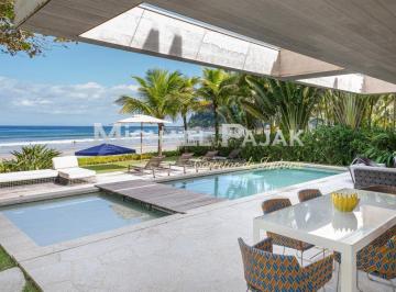Casa · 560m² · 7 Quartos · 6 Vagas · Casa em Condomínio na  Barra do Una