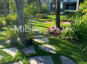 Casa · 710m² · 7 Quartos · 4 Vagas · Seu refúgio pé na areia no litoral norte está aqui! Michael Pajak (11) 99996-4550