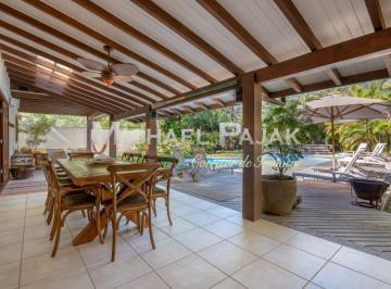 Casa · 588m² · 7 Quartos · 8 Vagas · Casa Térrea com 7 Suítes na Barra do Sahy