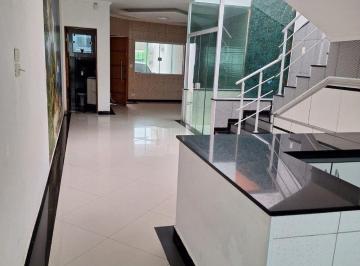 Casa · 300m² · 4 Quartos · 2 Vagas · Sobrado à venda em Nova Petrópolis