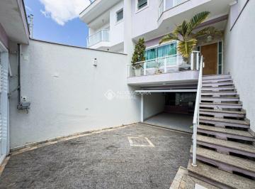 Casa · 240m² · 3 Quartos · 6 Vagas · Sobrado com 3 Suítes, 6 Vagas e Amplo Quintal com Churrasqueira em Nova Petrópolis