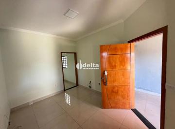 Casa · 300m² · 3 Quartos · 5 Vagas · Casa com 3 quartos sendo 1 suite disponível para locação no bairro Jardim Holanda em Uberlândia-MG.