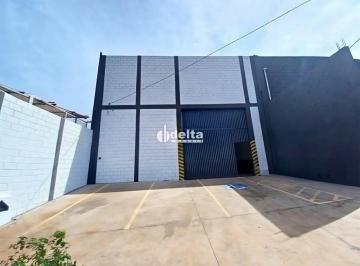 Comercial · 300m² · 4 Vagas · Galpão disponível para locação no bairro Dona Zulmira em Uberlândia-MG
