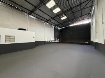 Comercial · 300m² · 4 Vagas · Galpão disponível para locação no bairro Dona Zulmira em Uberlândia-MG
