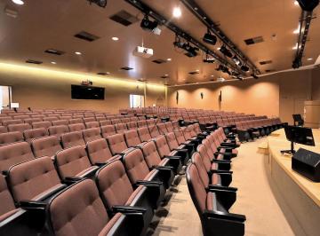 Comercial · 4504m² · 70 Vagas · Prédio Comercial - Monousuário - Luz  - 4504,11m².