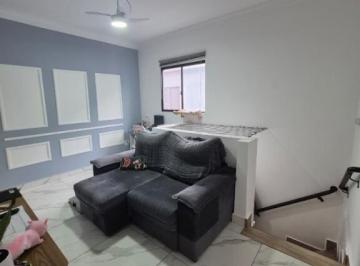 Casa · 44m² · 1 Quarto · 1 Vaga · Maravilhosa Casa Sobreposta em Caiçara, Praia Grande - 1 Quarto
