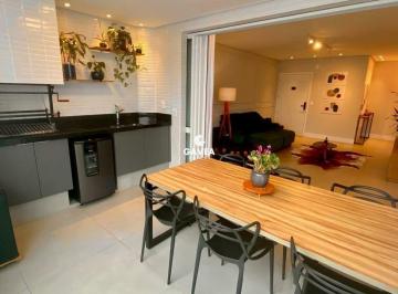 Varanda Gourmet · Apartamento à venda no Pompéia em Santos.