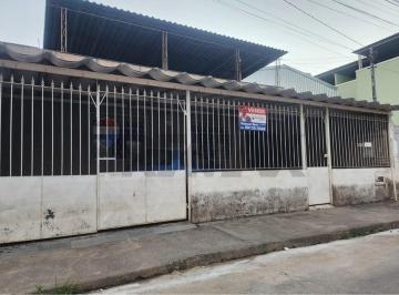 Casa · 250m² · 6 Quartos · 2 Vagas · Casa Ampla no Bairro Industrial para Reformar!