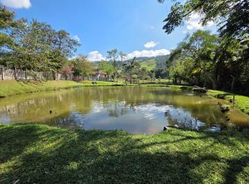 Rural · 432m² · 3 Quartos · 5 Vagas · Chácara Encantadora e Moderna em Extrema, MG no bairro dos Tenentes