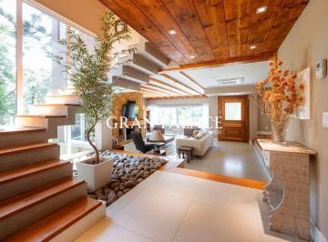 Casa · 320m² · 5 Quartos · 1 Vaga · Casa com Luxo e Requinte no Reserva da Serra — Canela/RS