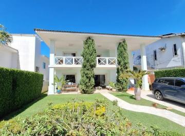 Casa · 242m² · 4 Quartos · 3 Vagas · Casa Padrão em Lauro de Freitas
