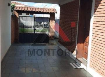 Casa · 233m² · 3 Quartos · 5 Vagas · Casa Padrão em Araraquara