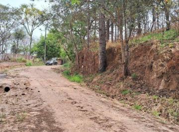 3d63f1ae987abe2bdd32600b6a436dcc1a2148b2 · Terreno à venda, 1293 m² por R$ 140.000 em 24 Parcelas - Bairro San Remo - Atibaia/SP