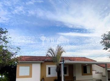 Casa · 104m² · 2 Quartos · 2 Vagas · Casa toda planejada com amplo quintal no condomínio Terra Nova