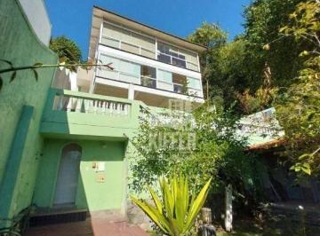 CASA À VENDA COM VENDA COM QUINTAL AMPLO · CASA À VENDA 3 QUARTOS, PISCINA, QUINTAL, VISTA PANORÂMICA, ICARAÍ