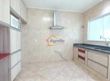 Casa · 150m² · 3 Quartos · 2 Vagas · CASA COM SUÍTE E ÀREA DE LAZER À VENDA NA SANTA CRUZ - MOGI MIRIM/SP
