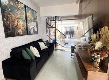 Casa · 150m² · 3 Quartos · 3 Vagas · Sobrado à venda no bairro Novo Mundo - Uberlândia - MG