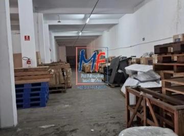 Comercial · 739m² · Galpão para venda no Ipiranga com 739 m² de área construída, 764 m² de área de terreno, 2 banheiros