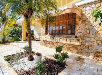 Casa de 3 quartos, Campinas · Casa com 03 quartos para alugar no Taquaral em Campinas/SP