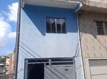 e6bb2f519c6b9cc2fd333956168475dfa6f356cd · Sobrado com 3 comodos e garagem mo Jardim Elisa Maria