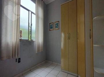 51c2a2b290fece76390e06a46c232dbbd9d8024b · Apartamento amplo com 3 quartos, dependencias completas