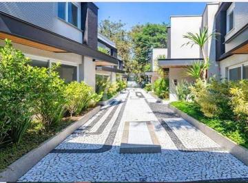 f90184984fae4259d2c1b671af4d37acc5af3284 · Casa em Condomínio Fechado-420,10ms2-4 suítes e 4 vagas-4.850.000,00-J.dos Estados