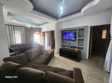 Imagem 1 · Casa para venda em Lago Azul - 1ª Seção, Ibirité