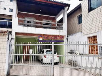Casa · 3 Quartos · 3 Vagas · Sobrado no Coração da Ocian na Praia Grande – Apenas 1 Quadra do Mar!