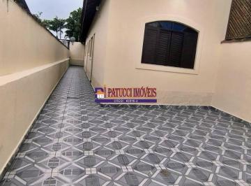 Casa · 125m² · 2 Quartos · 2 Vagas · Seu novo começo em Itanhaém espera por você!
