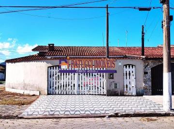 FACHADA · Casa Térrea com Espaço Gourmet e Proximidade do Mar  em Mongaguá