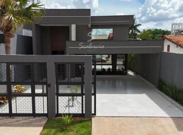 Casa de 4 quartos, Vicente Pires · Casa 4 suítes, lote 400 m², lazer completo, Jockey Club, aceita permuta.