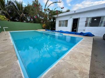 Casa de 3 quartos, Itanhaém · Casa para Venda, Itanhaém / SP. Possui piscina e 03 dormitórios