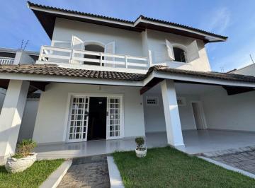 Casa de 4 quartos, Peruíbe · Casa com 4 quartos e piscina em Peruíbe - R$ 1.200.000,00.