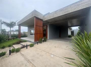 Casa de 3 quartos, Terra de Areia · CASA AVENCA