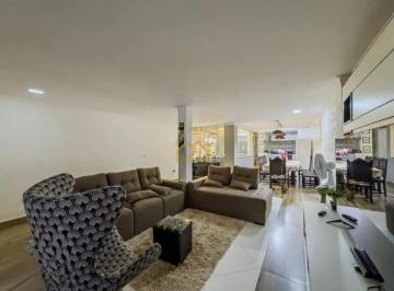 Casa · 230m² · 3 Quartos · 4 Vagas · Sobrado à venda em São Bernardo do Campo, Baeta Neves, com 3 quartos, com 230 m²