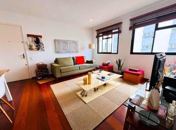 Apartamento · 69m² · 2 Quartos · 1 Vaga · Apartamento reformado a 100m do Metrô Conceição com sala ampla e ventilação cruzada