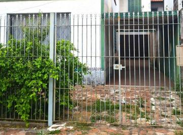 Casa · 244m² · 3 Quartos · 3 Vagas · Casa de Vila no Planalto Paulista com 244m², 3 vagas e potencial para modernização