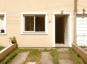 Casa · 110m² · 2 Quartos · 1 Vaga · Ótimo sobrado de 2 dormitórios em condomínio fechado no Bairro Restinga